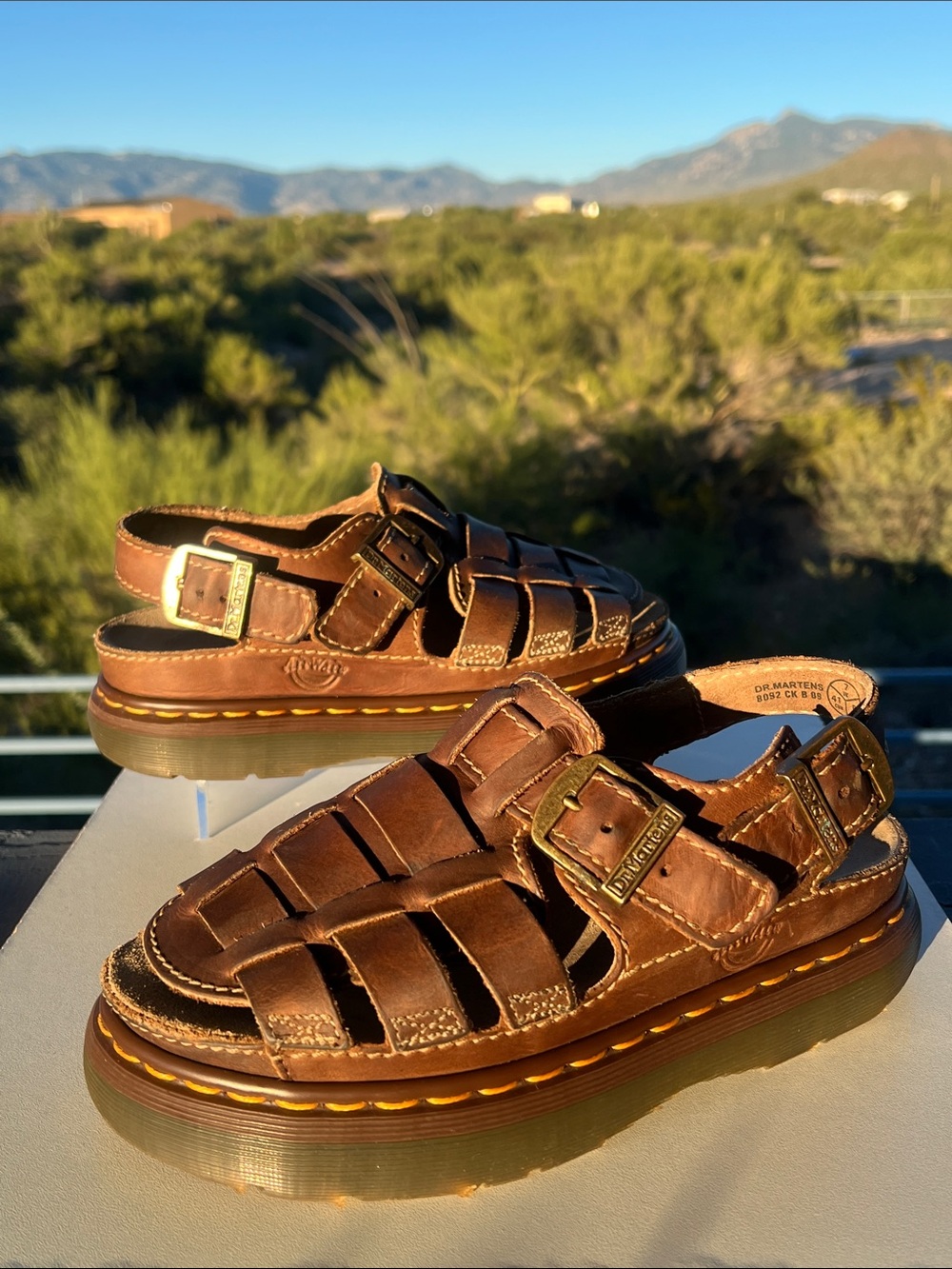 🏴 Vintage MIE Dr. Martens Chunky Platform Fisherman Sandals UK 7 EC‼️
